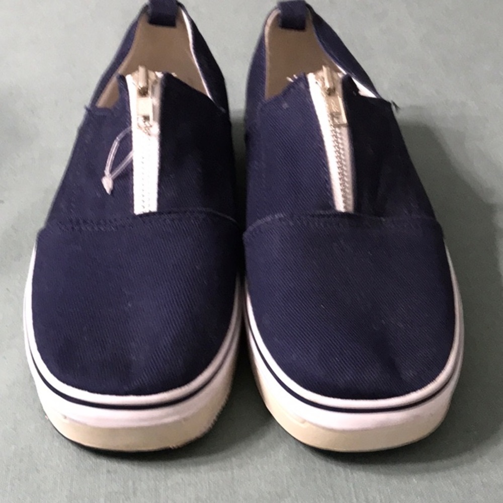 COPY - City Sneaks~NWOT~Nice 🔹🟦